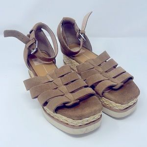Dolce Vita Sandals 6.5